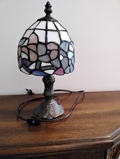 Vintage TIFFANY-STYLE Electric Lamp.  Ready To Use.  12 1/2
