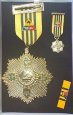 RARE Colombia Army Medalla Bicentenario Caballería Set New picture