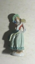 Occupied Japan LADY WITH TAMBOURINE porcelain/china figurine 009 picture