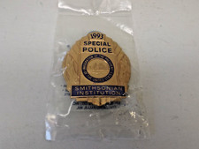 Rare Spelling ERROR 1993 INAUGURATION PRESIDENT SMITHSONIAN INSTITUTION BADGE picture