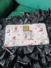 Dooney and Bourke Disney Mickey & Minnie Valentine’s Day 2022 Wallet🎀 picture