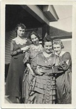 YOUNG WOMEN FROM BEFORE Antique FOUND PHOTO When They Were Young VINTAGE 02 16 A picture
