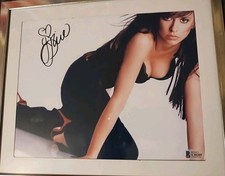Jennifer Love Hewitt 8X10 photo autographed by Jennifer Love Hewitt Beckett COA picture