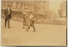 Bootblack,Shoe Shiner,City Hall Park,New York City,Lewis Wickes Hine,1924,2 picture