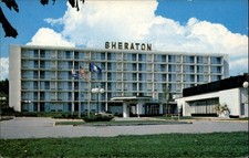 Norwich Connecticut Sheraton Motor Inn entrance unused vintage postcard picture