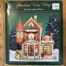 Vintage Heartland Valley Village Toy Shoppe (shop) Beautiful Christmas House picture