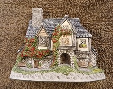 Vintage 1985 David Winter Miniature Cottage Hogs Head Beer House Collectible  picture