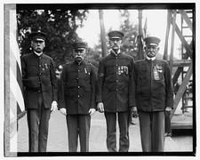 Photo:G.A.R. Parade Veterans in Uniform 1923 May 30 picture