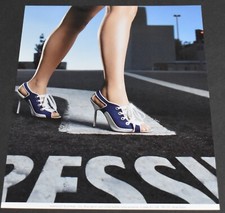 2010 Print Ad Sexy Fashion Heels Long Legs Lady Feminine Manolo Blahnik Street T picture