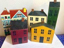 🏠Vintage 5pc Wooden Hand-Painted Village House Building Set, Cottagecore🏠 picture