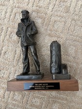 Loan Sailor U.S. Navy Statu Command picture