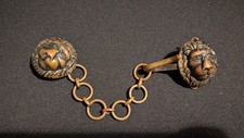 RARE ANTIQUE COPPER VICTORIAN POLICEMAN'S LIONS HEAD CAPE CLOAK CLASP SUPERB  picture