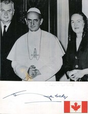 John Diefenbaker PRIME MINISTER OF CANADA autograph, signed album page with phot picture