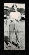 HANDSOME YOUNG MAN TOUGH GUY FOLDED ARMS SLACKS OLD/VINTAGE PHOTO-H436 picture