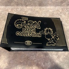 THE GARFIELD PATCH COLLECTION Binder with 17 PATCHES Willabee & Ward picture