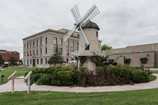 Photo:Lamar Colorado Prowers County Courthouse Dutch Windmill 2015 picture