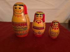 Vintage Russian Folk Art Matryoshka 3 Part Nesting Doll 1960's 5 