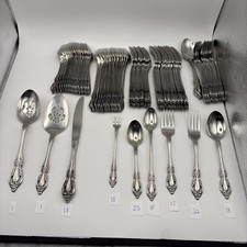 Oneida Distinction Deluxe Stainless Flatware Set 134 Pieces picture