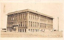 H58/ Hysham Montana RPPC Postcard c1910 Public School Building picture