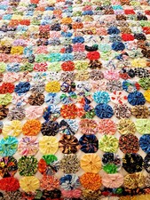 Vintage Large Yo Yo Handmade Quilt Feedsack Coverlet Blanket 87