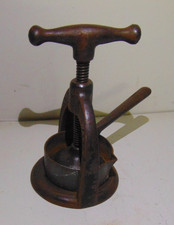 Antique OSBORNE Meat Juice Cast Iron Press Pat 1884 picture