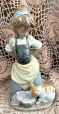 Lladro 2096 Kitchen-Maid with Dog, Mint Condition Gres No Box picture