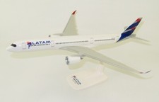 LATAM Airlines Airbus A350-900 1/200 scale aircraft desk model NEW PPC picture