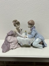 Lladro 6630 A Little Romance Porcelain Figurine – No Box picture