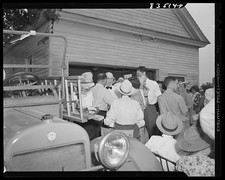 Photo:Newport New Jersey 1942 Old Home Day Crowd at Barn Tractor picture