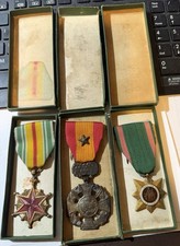 Lot of 3   Vietnam war Republic of Vietnam Medals  in Original Boxes picture