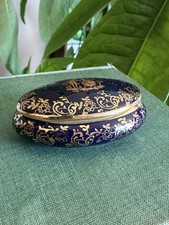 Limoges Oval Porcelain Trinket Box 22-karat gold courtsean scene France Vintage picture