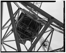 Quincy MA 1989 General Dynamics Shipyard Dravo Crane Detail Under Crane picture