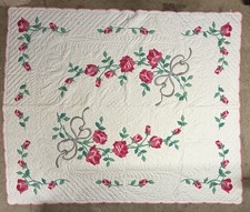 Large BEAUTIFUL Vintage Rose Wreath Applique Antique Quilt Some Stains picture
