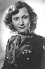 WW2 Picture Photo beautiful woman officer in military uniform 5899 picture