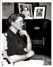 LD297 1953 Orig Photo OUR PRAYERS HAVE BEEN ANSWERED KOREN WAR POW MAJ GEN DEAN picture