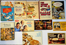 11 VTG Recipe Books and Booklets | Betty Crocker, Bisquick, Knundsen, + more picture
