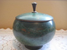 VINTAGE A.N. OPPENHEIM HAND MADE ISRAEL BRASS BOX W/LID picture