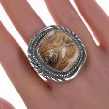 sz11 Vintage Navajo sterling silver ring with petrified wood picture