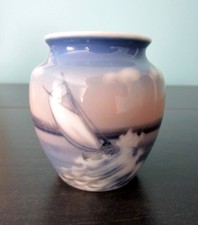 Vintage Dahl Jensen Copenhagen Porcelain Miniature Seascape Sailboat Bud Vase 3