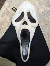 Fun World Div Ghostface Scream Mask Poly Shroud Gen 2 Fearsome Faces picture