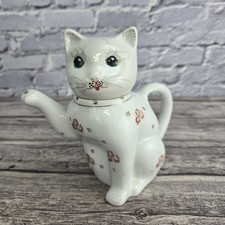 Vintage Chinese porcelain teapot in the shape of a cat Maneki-neko 