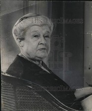 1951 Press Photo Dorothy Dix of Le Petit Salon - noc88236 picture