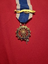 Daughters of the American Revolution (DAR) Official Insignia membership badge picture