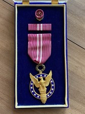 BB&B Presidential Medal for Merit (Type II) w/ Ribbon Bar & Rosette in Case picture