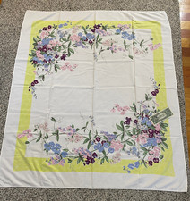 Vintage 1940s/50s cotton tablecloth Floral pattern  ~51