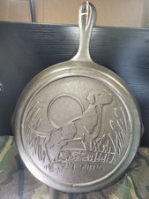 Lodge Cast Iron Bird Dog Skillet Wildlife Series 10 1/4 inches BEAUTIFUL RARE picture