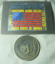Apollo 11 apollo 13 July 1969 November 24th coin medal token w patch XII XI set picture