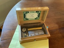 Thorens Swiss Music Box 3 Songs Laura’s, Edelweiss, Try to Rem  (watch Video). picture
