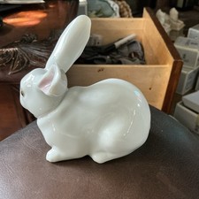 Retired Lladró Attentive Bunny White Rabbit Figurine 05905 Glossy Mint picture