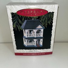 Hallmark Keepsake Cozy Home Nostalgic Houses and Shops Ornament (1993) picture